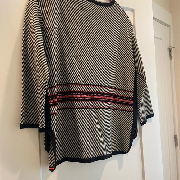 Sweater - Picture 2 of 3